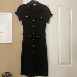Suzy Shier black belted short sleeve dress with gold button (Size M)